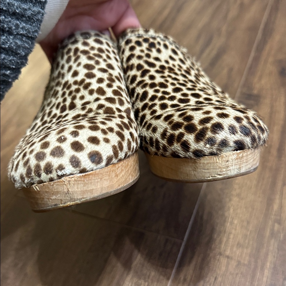 Madewell The Ruby Clog in Dotted Calf Hair size 8.5 - Picture 5 of 9
